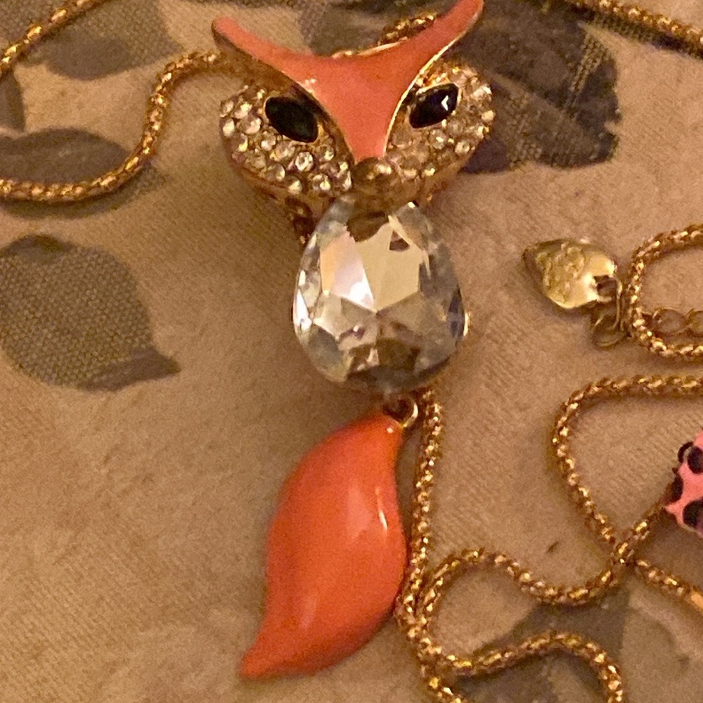 BETSEY JOHNSON FOX NECKLACE NWT SWAYING TAIL